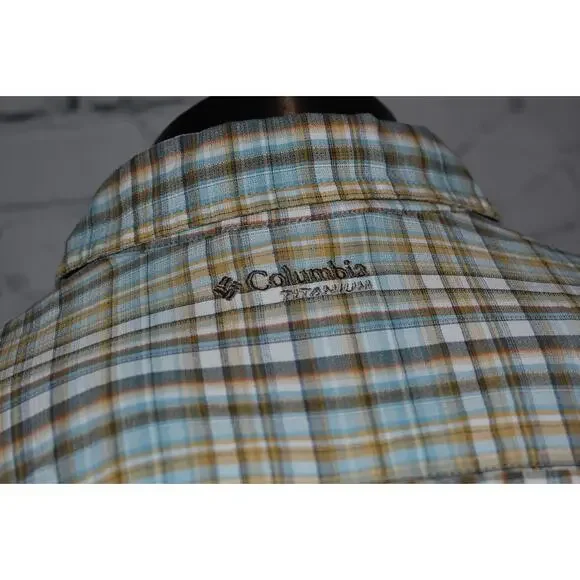 Columbia Titanium Fishing Shirt Men Size Large Performance Camping Hiking Vented - Picture 5 of 8